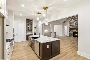 548 Verdae Dr, Spartanburg, SC 29301 - Photo 8