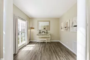343 Woodsberry Shoals Dr, Duncan, SC 29334 - Photo 4