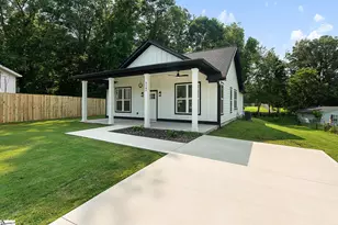 119A Woodland Dr, Fountain Inn, SC 29644 - Photo 4