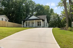 119A Woodland Dr, Fountain Inn, SC 29644 - Photo 2