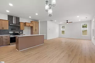 119A Woodland Dr, Fountain Inn, SC 29644 - Photo 10