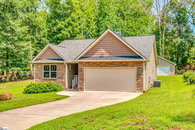 154 Rockcrest Drive, Taylors, SC 29687 - Photo 1