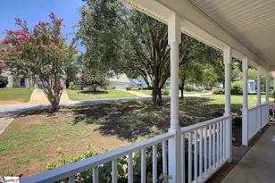 117 W Fall River Way, Simpsonville, SC 29680 - Photo 4