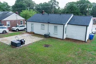 405 Perry Rd, Greenville, SC 29609 - Photo 8