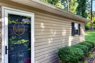 38 Kimbell Ct, Greenville, SC 29617 - Photo 2