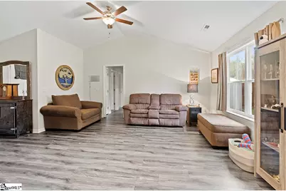 21117 E Highway 76, Laurens, SC 29360 - Photo 4