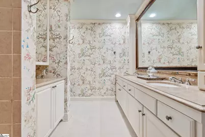 400 N Main Street #Apt 202, Greenville, SC 29601 - Photo 20