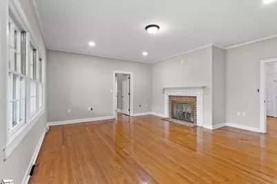 307 S Broad Street, Clinton, SC 29325 - Photo 16