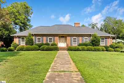 307 S Broad Street, Clinton, SC 29325 - Photo 1