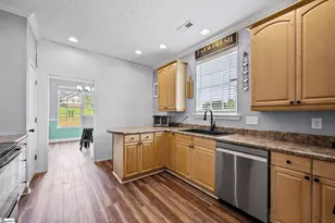 258 Gibbs Rd, Wellford, SC 29385 - Photo 6