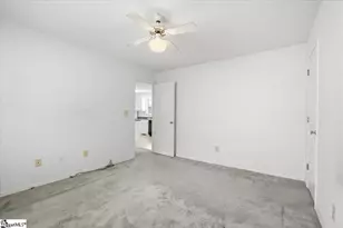 1024 Summit Dr, Greenville, SC 29609 - Photo 8