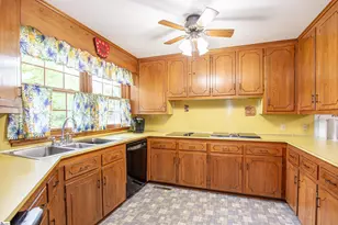 204 Pine St, Bamberg, SC 29003 - Photo 12