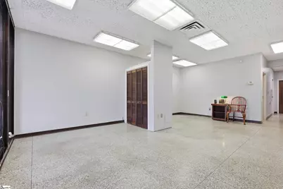 106 S Texas Avenue, Greenville, SC 29611 - Photo 10