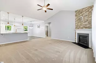 300 Icebow Rd, Fountain Inn, SC 29644 - Photo 6