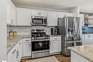 323 Whittier St, Greenville, SC 29605 - Photo 10