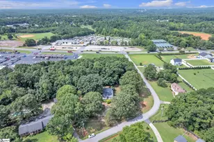 1201 Lakeview Cir, Greer, SC 29651 - Photo 34