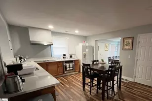 702 E Lee Rd, Taylors, SC 29687 - Photo 8