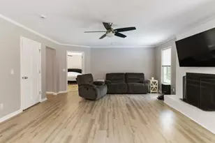 371 Davis Rd, Pelzer, SC 29669 - Photo 10