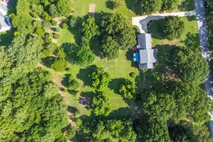 371 Davis Rd, Pelzer, SC 29669 - Photo 2
