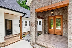 321 Dunbarton Ct, Spartanburg, SC 29307 - Photo 4
