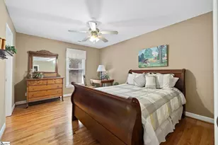 220 Baucom Park Dr, Greer, SC 29650 - Photo 28