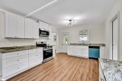 207 Elm Street, Clinton, SC 29325 - Photo 6