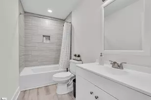 34 Jamison St, Greenville, SC 29611 - Photo 16