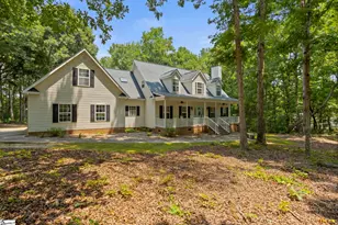 205 Manly Ct, Greer, SC 29651 - Photo 2