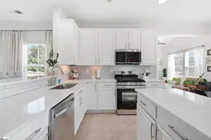 1 Twinings Dr, Simpsonville, SC 29681 - Photo 14