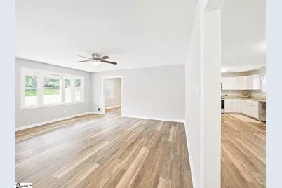 141 Russell Street, Spartanburg, SC 29307 - Photo 6