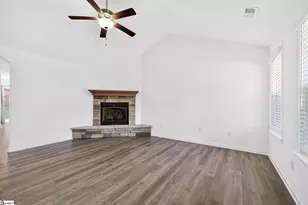 16 Mendham Ln, Greer, SC 29650 - Photo 6