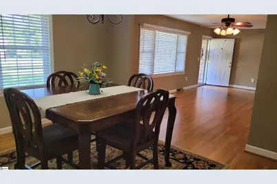 105 Blakely Avenue, Laurens, SC 29360 - Photo 4
