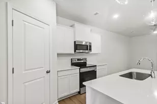 32 Stoneview Way, Taylors, SC 29687 - Photo 6