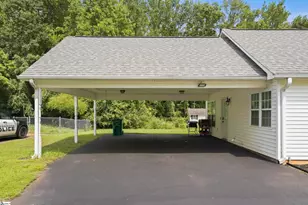 141 Notchwoods Dr, Boiling Springs, SC 29316 - Photo 2
