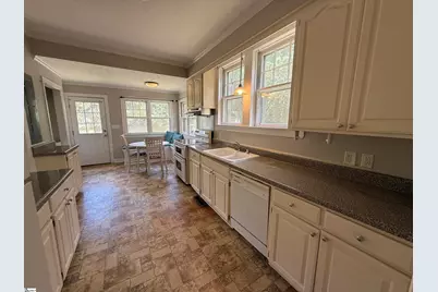 210 W Maple Street, Clinton, SC 29325 - Photo 12