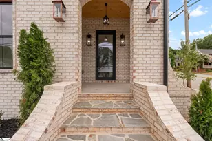 223 S Calhoun St, Greenville, SC 29601 - Photo 4