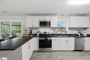 21 Blue Mountain Dr, Greenville, SC 29617 - Photo 14