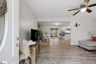 21 Blue Mountain Dr, Greenville, SC 29617 - Photo 6