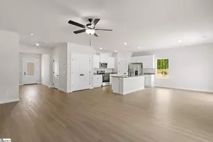 1237 Crested Iris St, Moore, SC 29369 - Photo 4