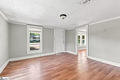 322 W Wilburn Avenue, Greenville, SC 29611 - Photo 8