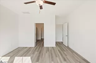 2049 Halton Oaks Dr, Spartanburg, SC 29303 - Photo 10