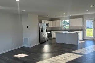 104 Copper Crk Cir, Clinton, SC 29325 - Photo 2