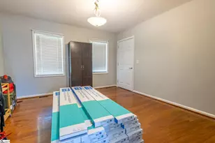 401 Claremont Cir, Spartanburg, SC 29302 - Photo 12