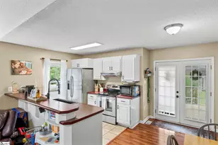109 Hilldale Ave, Laurens, SC 29360 - Photo 10