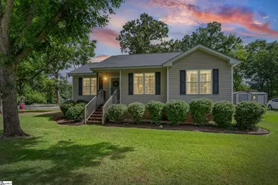 109 Hilldale Avenue, Laurens, SC 29360 - Photo 2