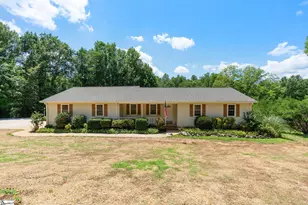 320 Bates View Dr, Travelers Rest, SC 29690 - Photo 1