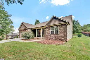305 Bent River Dr, Inman, SC 29349 - Photo 4