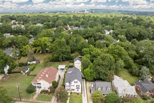13 E Tallulah Dr, Greenville, SC 29605 - Photo 50