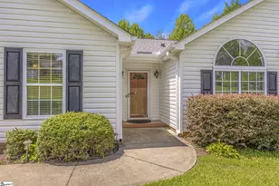 2 Avebury Ct, Travelers Rest, SC 29690 - Photo 4