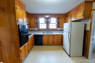 60 Blake St, Greenville, SC 29605 - Photo 6